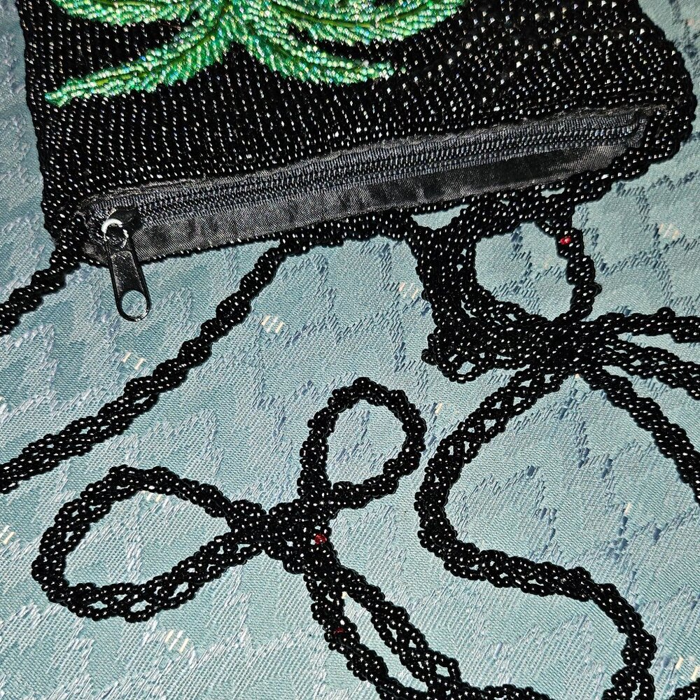 ERMO COLLECTION BEADED CROSSBODY BAG FEATURING PALM TREE and SAILBOAT MOTIF - Picture 4 of 8